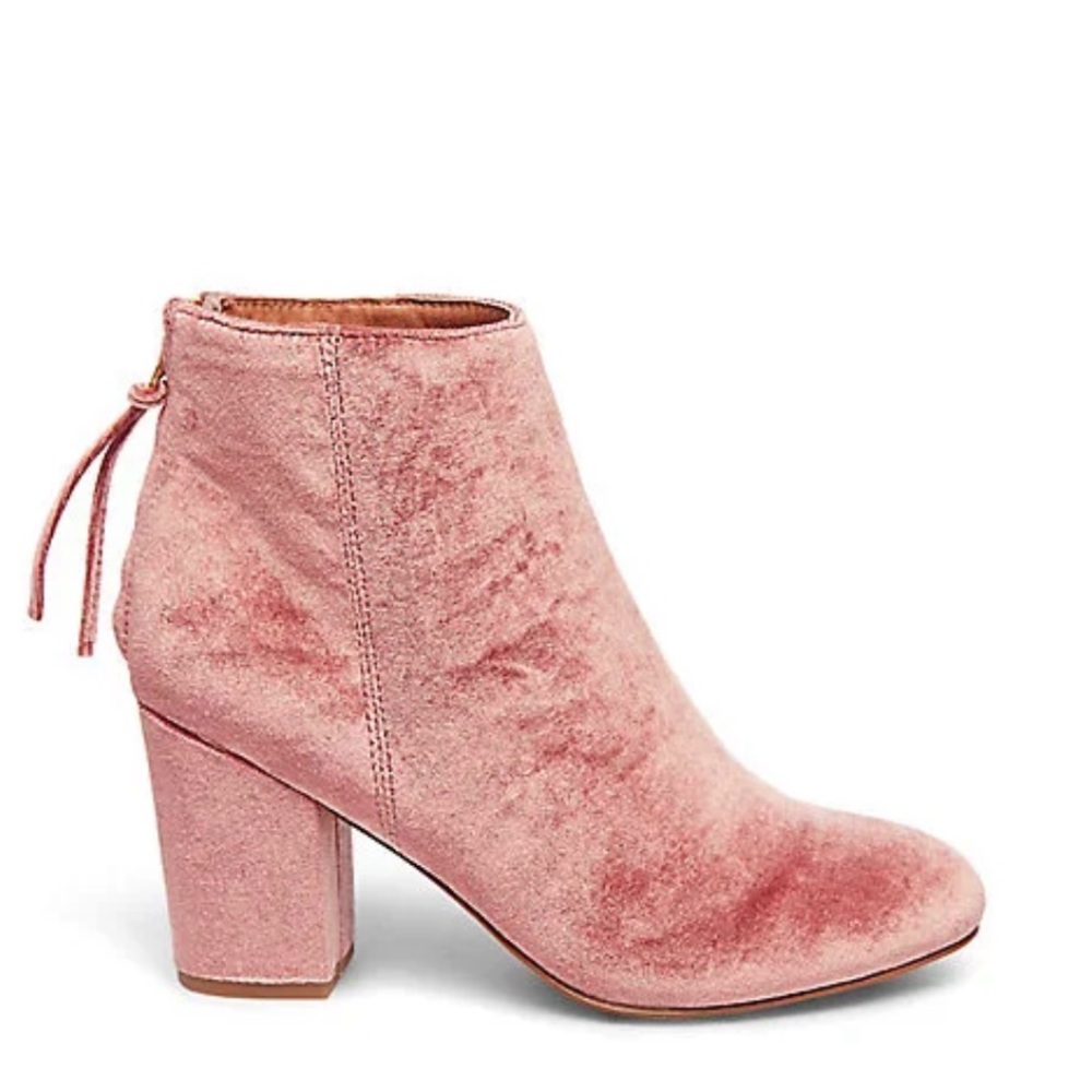 Steve Madden Velvet Ankle Boots in Pink